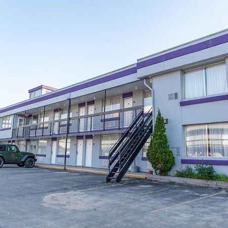 Knights Inn North Bay Exteriér fotografie